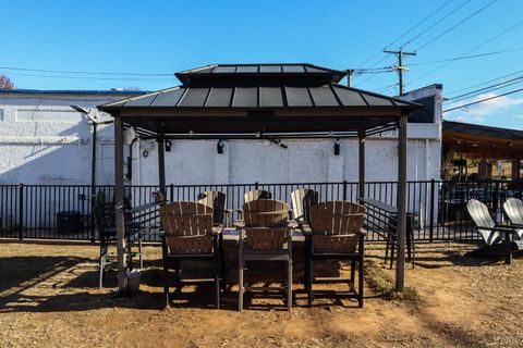 Tiny photo for 3007 Fort Avenue, Lynchburg, VA 24501 (MLS # 362876)