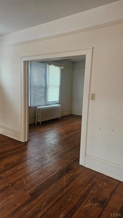 Tiny photo for 746 Peaks Street, Bedford, VA 24523 (MLS # 364406)