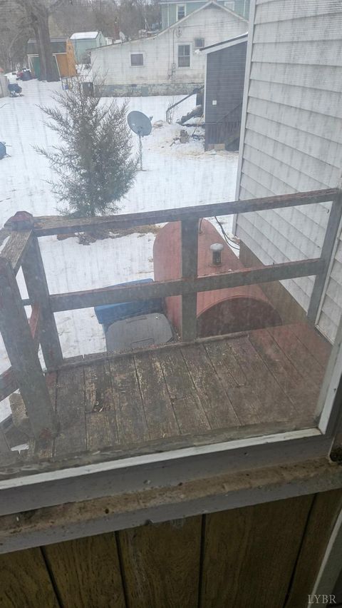 Tiny photo for 746 Peaks Street, Bedford, VA 24523 (MLS # 364406)