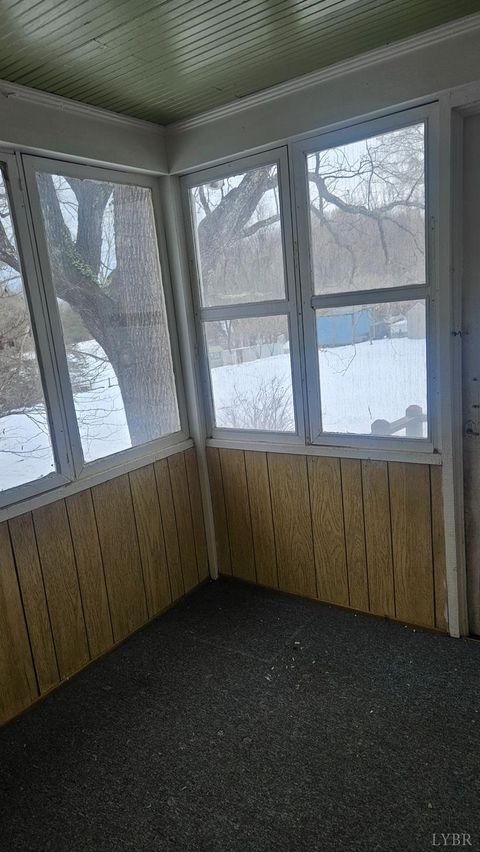 Tiny photo for 746 Peaks Street, Bedford, VA 24523 (MLS # 364406)