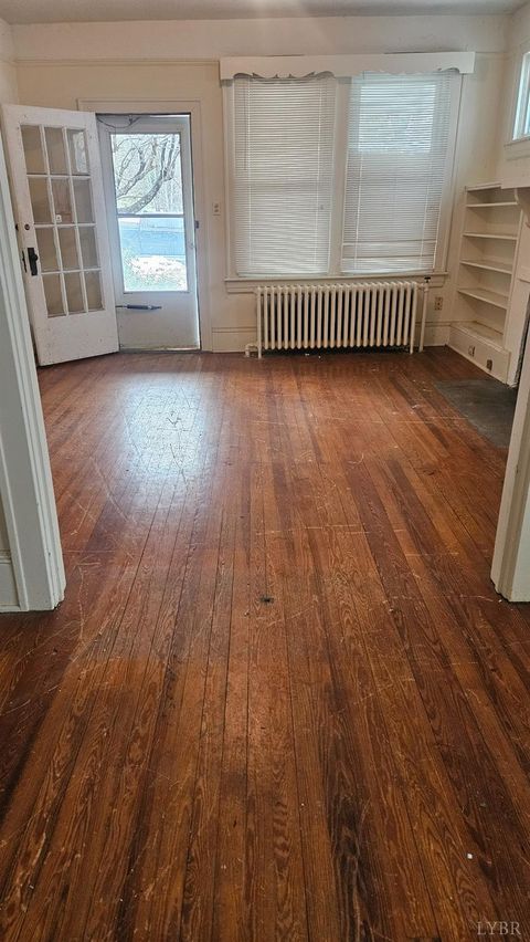 Tiny photo for 746 Peaks Street, Bedford, VA 24523 (MLS # 364406)