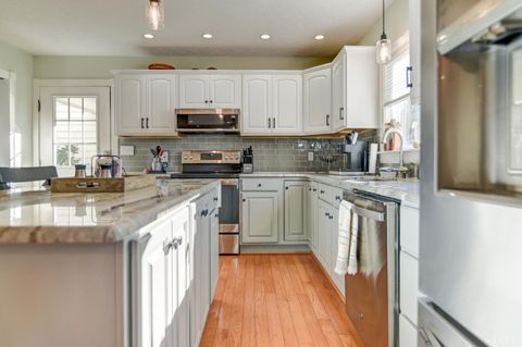 Tiny photo for 193 Fernridge Court, Madison Heights, VA 24572 (MLS # 362854)