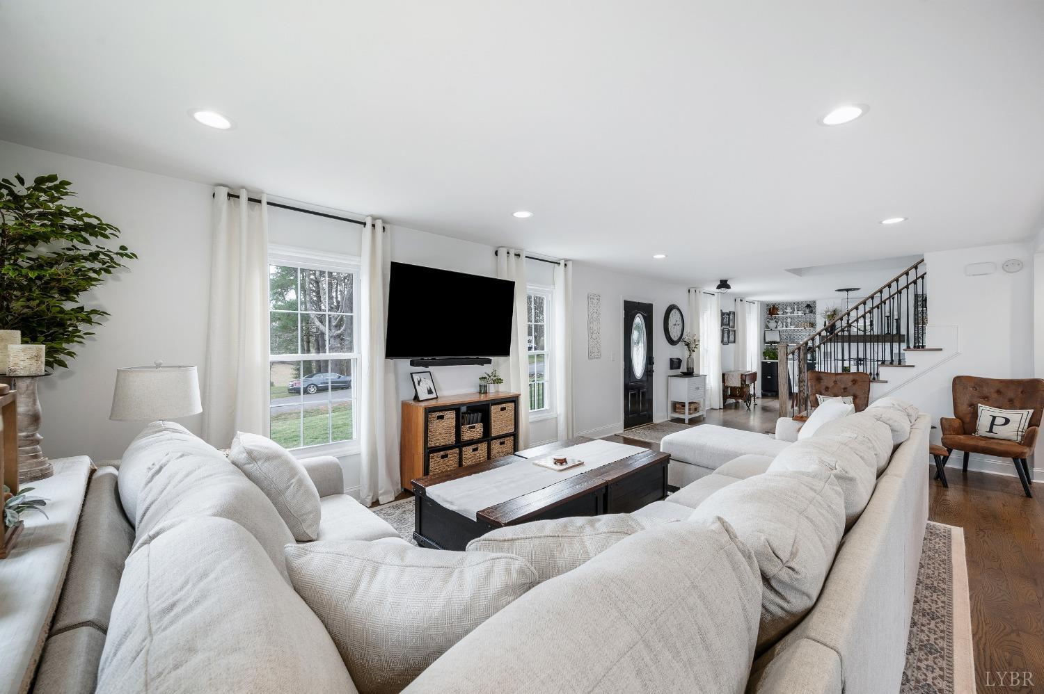 305 Quail Meadows Drive, Forest, Virginia image 6