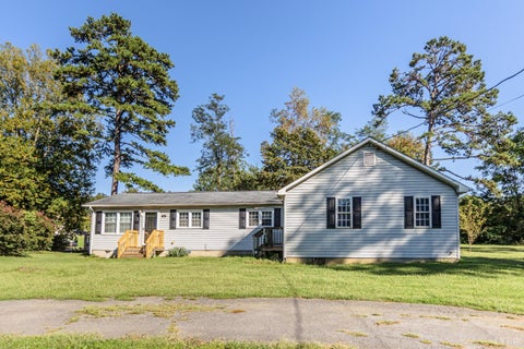 Photo of 186 Lombardy Street, Appomattox, VA 24522 (MLS # 369311)