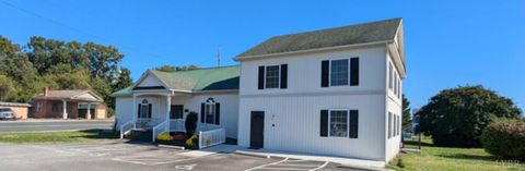 Photo of 168 Faulconerville Drive, Amherst, VA 24521 (MLS # 362404) Photo of 168 Faulconerville Drive, Amherst, VA 24521 (MLS # 362404)