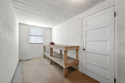 Tiny photo for 275 Seminole Drive, Madison Heights, VA 24572 (MLS # 365885)