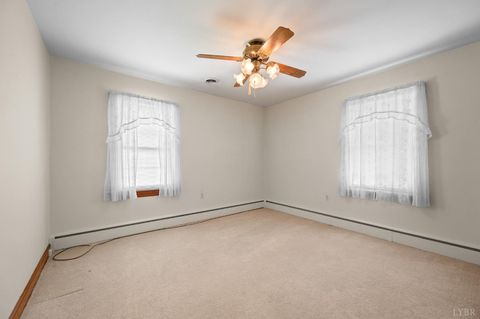 Tiny photo for 275 Seminole Drive, Madison Heights, VA 24572 (MLS # 365885)