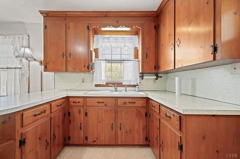 Tiny photo for 275 Seminole Drive, Madison Heights, VA 24572 (MLS # 365885)