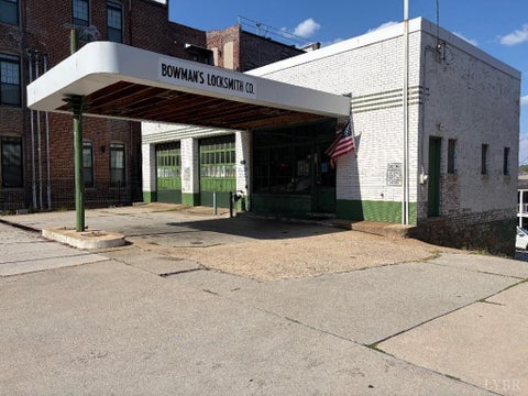 Photo of 1104 Church Street, Lynchburg, VA 24504 (MLS # 369042)