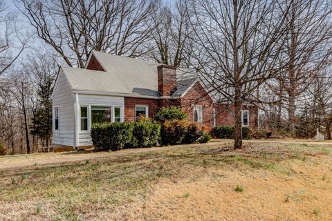 Tiny photo for 1901 Bedford Avenue, Altavista, VA 24517 (MLS # 364664)