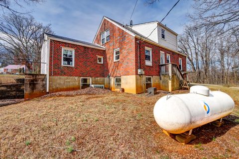 Tiny photo for 1901 Bedford Avenue, Altavista, VA 24517 (MLS # 364664)