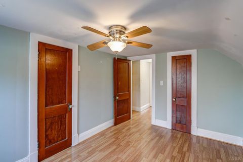 Tiny photo for 1901 Bedford Avenue, Altavista, VA 24517 (MLS # 364664)