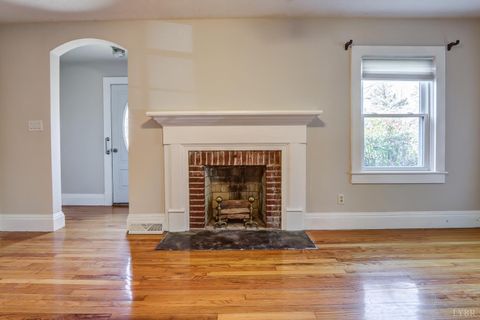 Tiny photo for 1901 Bedford Avenue, Altavista, VA 24517 (MLS # 364664)