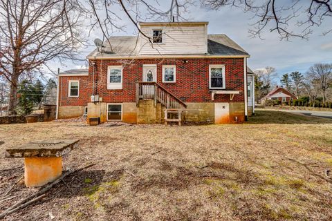Tiny photo for 1901 Bedford Avenue, Altavista, VA 24517 (MLS # 364664)