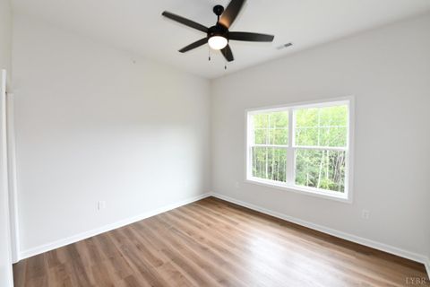 Tiny photo for 128 BRENLEIGH CT Ct #306, Lynchburg, VA 24501 (MLS # 362338)