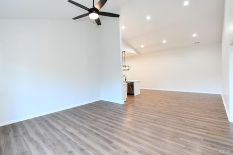 Tiny photo for 128 BRENLEIGH CT Ct #306, Lynchburg, VA 24501 (MLS # 362338)