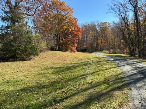 Tiny photo for 9 Dulwich Drive, Amherst, VA 24521 (MLS # 362942)