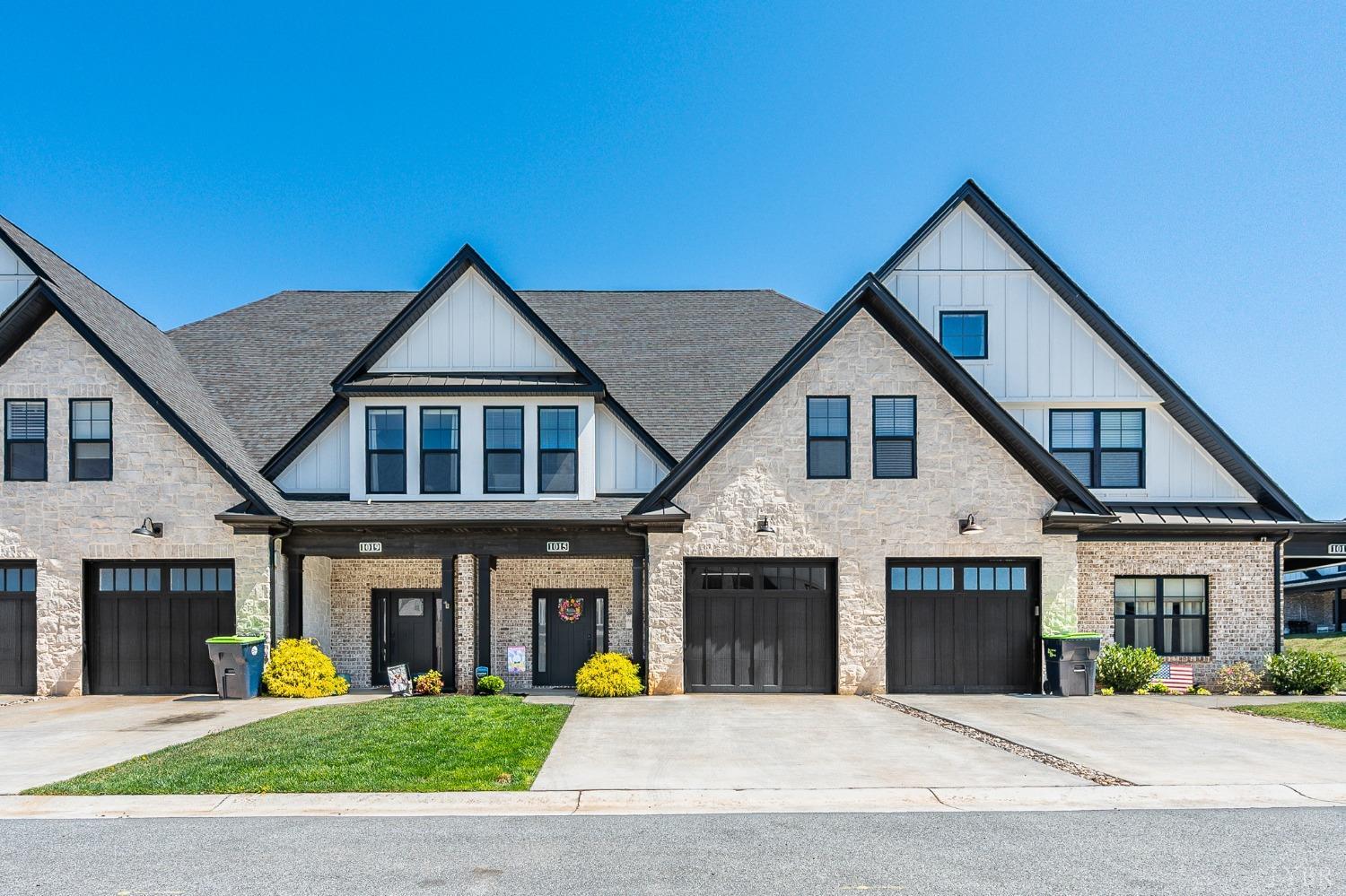 1015 Coles Court, Forest, Virginia image 1
