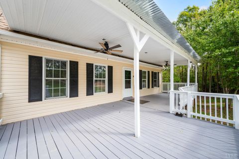 Tiny photo for 5211 Covered Bridge Road, Gladys, VA 24554 (MLS # 362429)