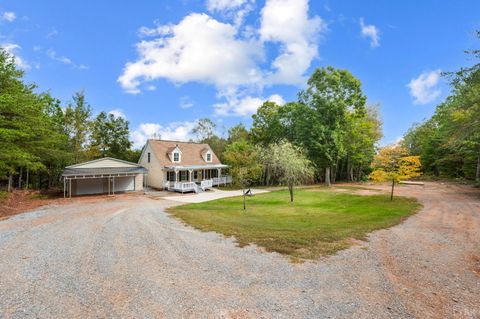 Tiny photo for 5211 Covered Bridge Road, Gladys, VA 24554 (MLS # 362429)