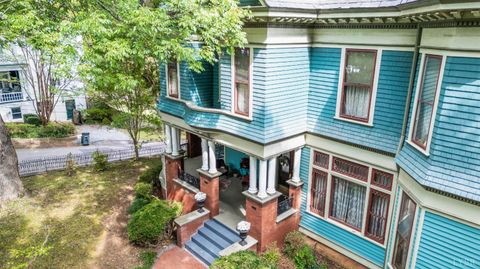 Tiny photo for 400 Madison Street, Lynchburg, VA 24504 (MLS # 362168)