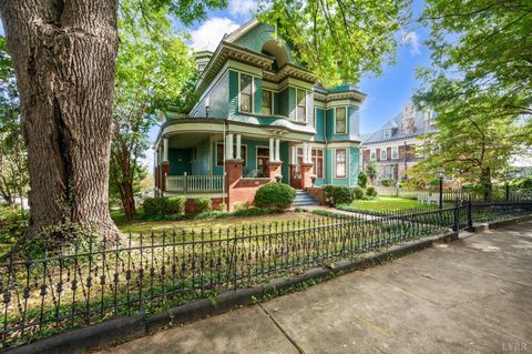 Tiny photo for 400 Madison Street, Lynchburg, VA 24504 (MLS # 362168)