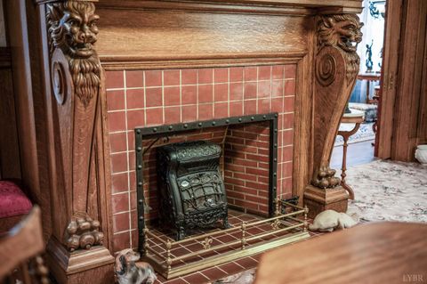 Tiny photo for 400 Madison Street, Lynchburg, VA 24504 (MLS # 362168)