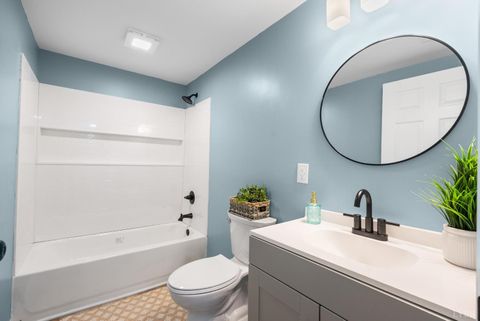 Tiny photo for 5031 Oxford Street, Lynchburg, VA 24502 (MLS # 363904)