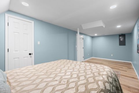 Tiny photo for 5031 Oxford Street, Lynchburg, VA 24502 (MLS # 363904)