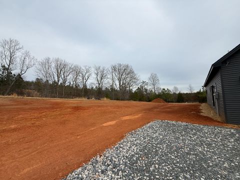 Tiny photo for 9041 Stonewall Road, Appomattox, VA 24522 (MLS # 363155)