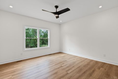 Tiny photo for 9041 Stonewall Road, Appomattox, VA 24522 (MLS # 363155)