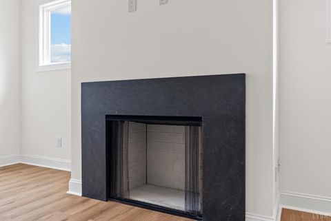 Tiny photo for 9041 Stonewall Road, Appomattox, VA 24522 (MLS # 363155)