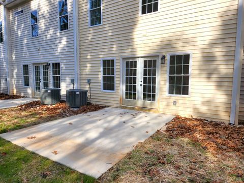 Tiny photo for 3008 Hill St St #400, Lynchburg, VA 24501 (MLS # 363364)