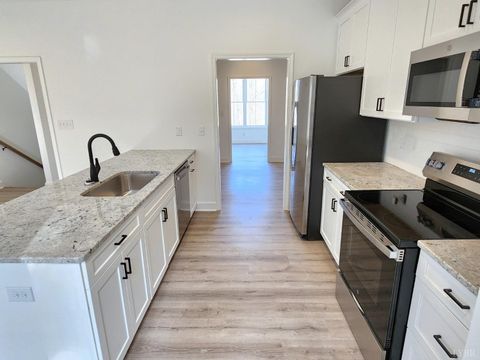 Tiny photo for 3008 Hill St St #400, Lynchburg, VA 24501 (MLS # 363364)