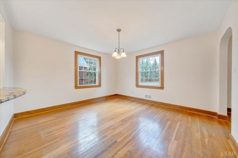 Tiny photo for 904 Longwood Ave, Bedford, VA 24523 (MLS # 364830)