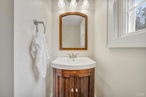 Tiny photo for 904 Longwood Ave, Bedford, VA 24523 (MLS # 364830)