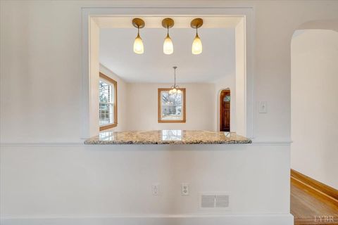 Tiny photo for 904 Longwood Ave, Bedford, VA 24523 (MLS # 364830)