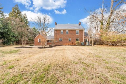 Tiny photo for 904 Longwood Ave, Bedford, VA 24523 (MLS # 364830)