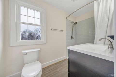 Tiny photo for 904 Longwood Ave, Bedford, VA 24523 (MLS # 364830)