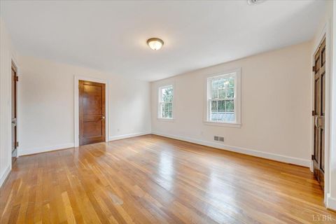 Tiny photo for 904 Longwood Ave, Bedford, VA 24523 (MLS # 364830)