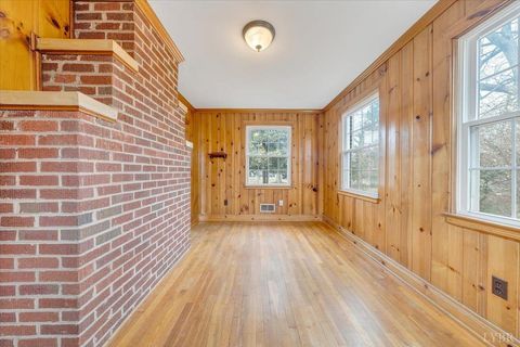 Tiny photo for 904 Longwood Ave, Bedford, VA 24523 (MLS # 364830)