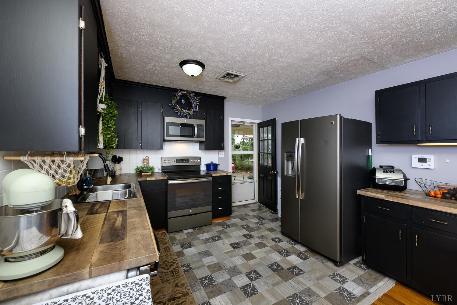 105 Valleyview Drive, Madison Heights, Virginia image 22