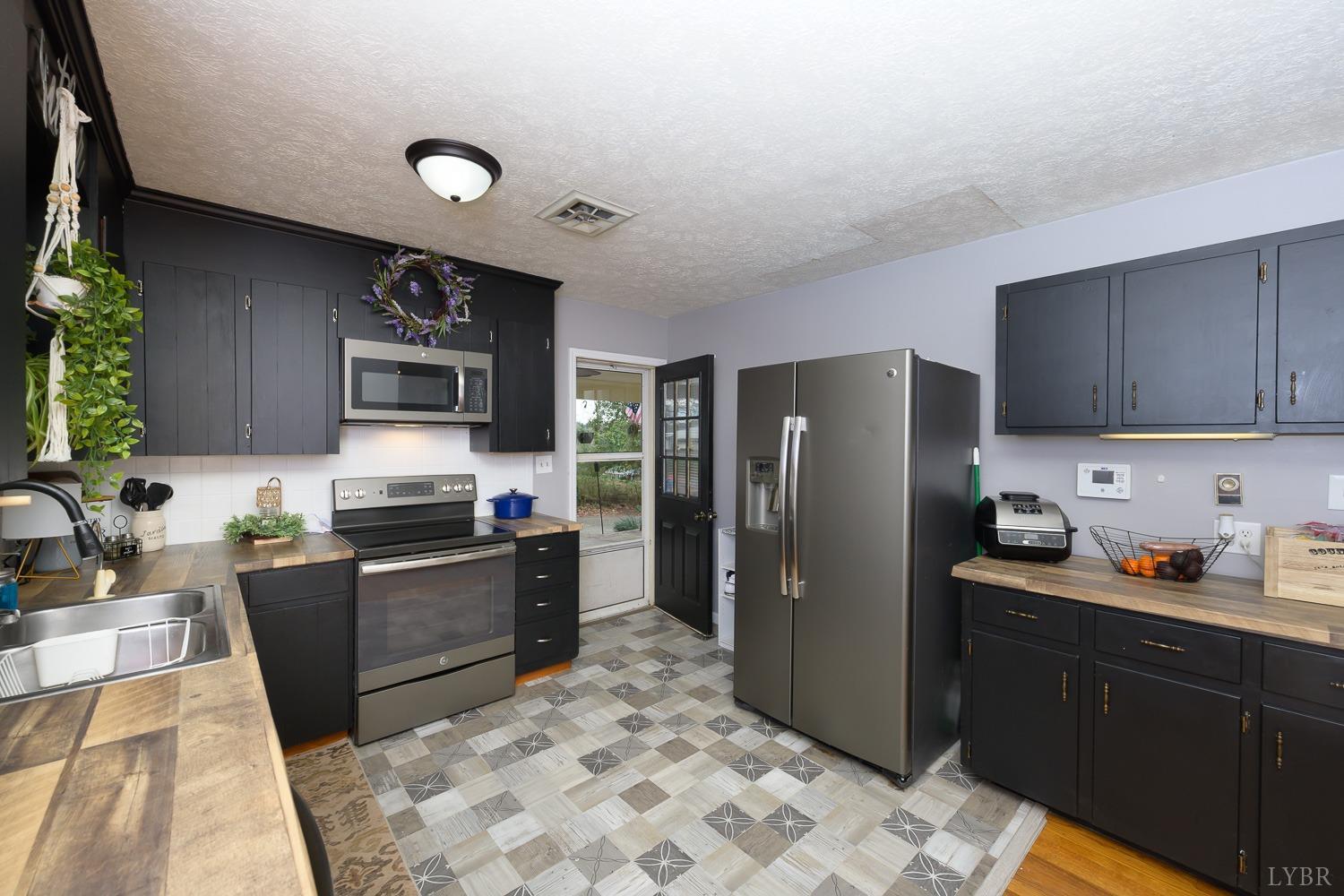 105 Valleyview Drive, Madison Heights, Virginia image 24