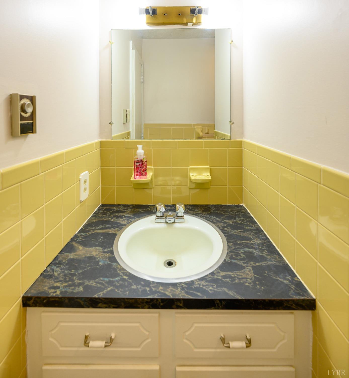 105 Valleyview Drive, Madison Heights, Virginia image 29