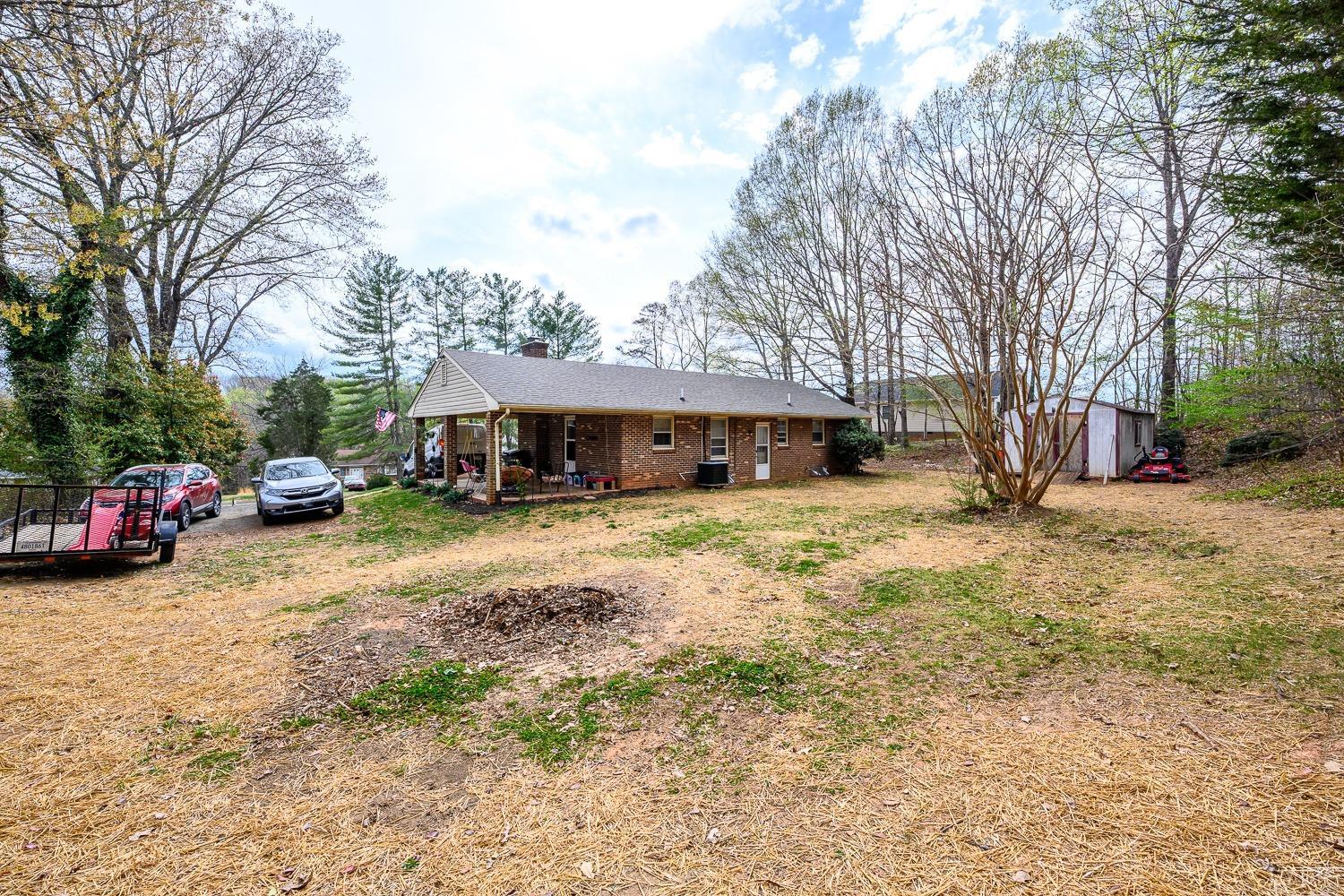105 Valleyview Drive, Madison Heights, Virginia image 5