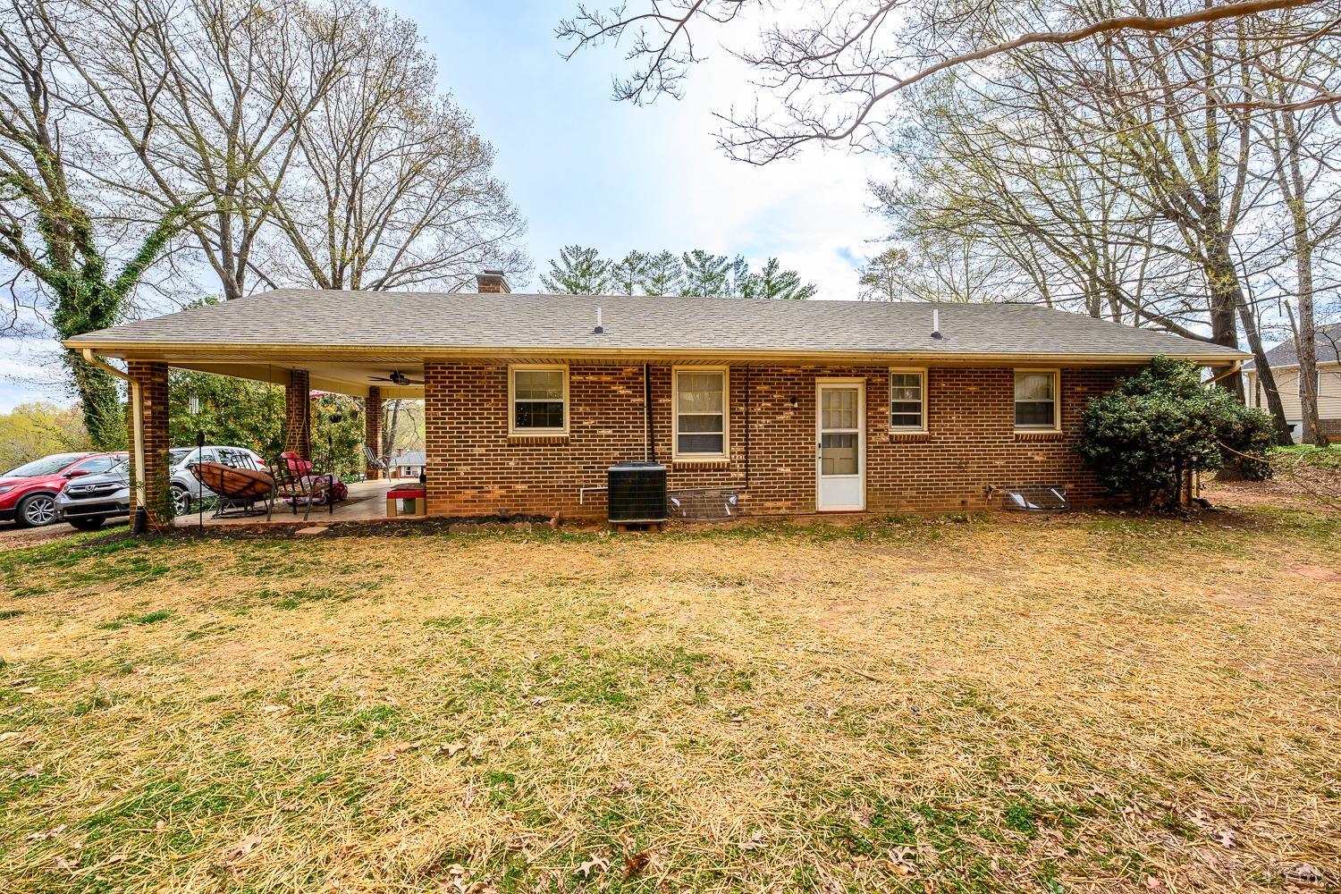 105 Valleyview Drive, Madison Heights, Virginia image 6