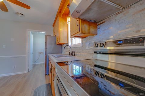 Tiny photo for 155 Odins Bow Road, Madison Heights, VA 24572 (MLS # 363960)