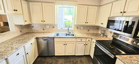 Tiny photo for 204 Shaker Lane, Forest, VA 24551 (MLS # 366286)