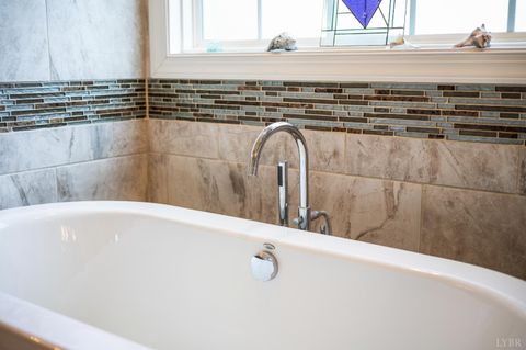 Tiny photo for 1424 Lake Manor Dr Dr, Forest, VA 24551 (MLS # 365306)