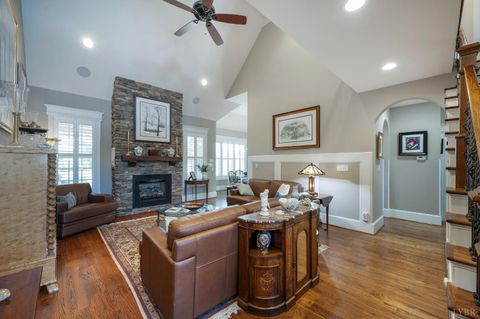 Tiny photo for 1424 Lake Manor Dr Dr, Forest, VA 24551 (MLS # 365306)